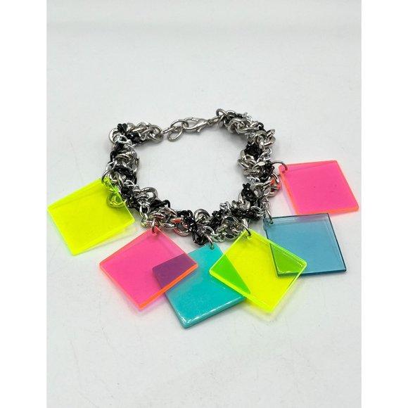 Vintage Plexiglass Lucite Chain Charm Bracelet - Picture 3 of 4